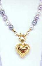 Collar de Perlas Checas Tricolor con Colgante Corazón