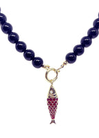 Collar piedras naturales onix, colgante pez baño oro amarillo