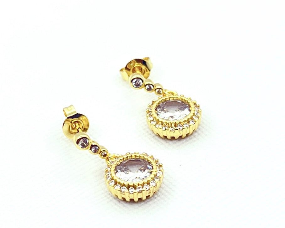 Aros círculo halo con circones pavé, baño de oro amarillo, 5 x 12 mm