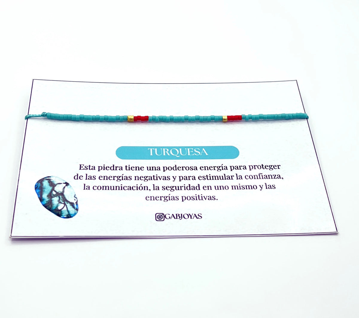 Pulsera turquesa de cerámica Miyuki con macramé y baño de oro amarillo