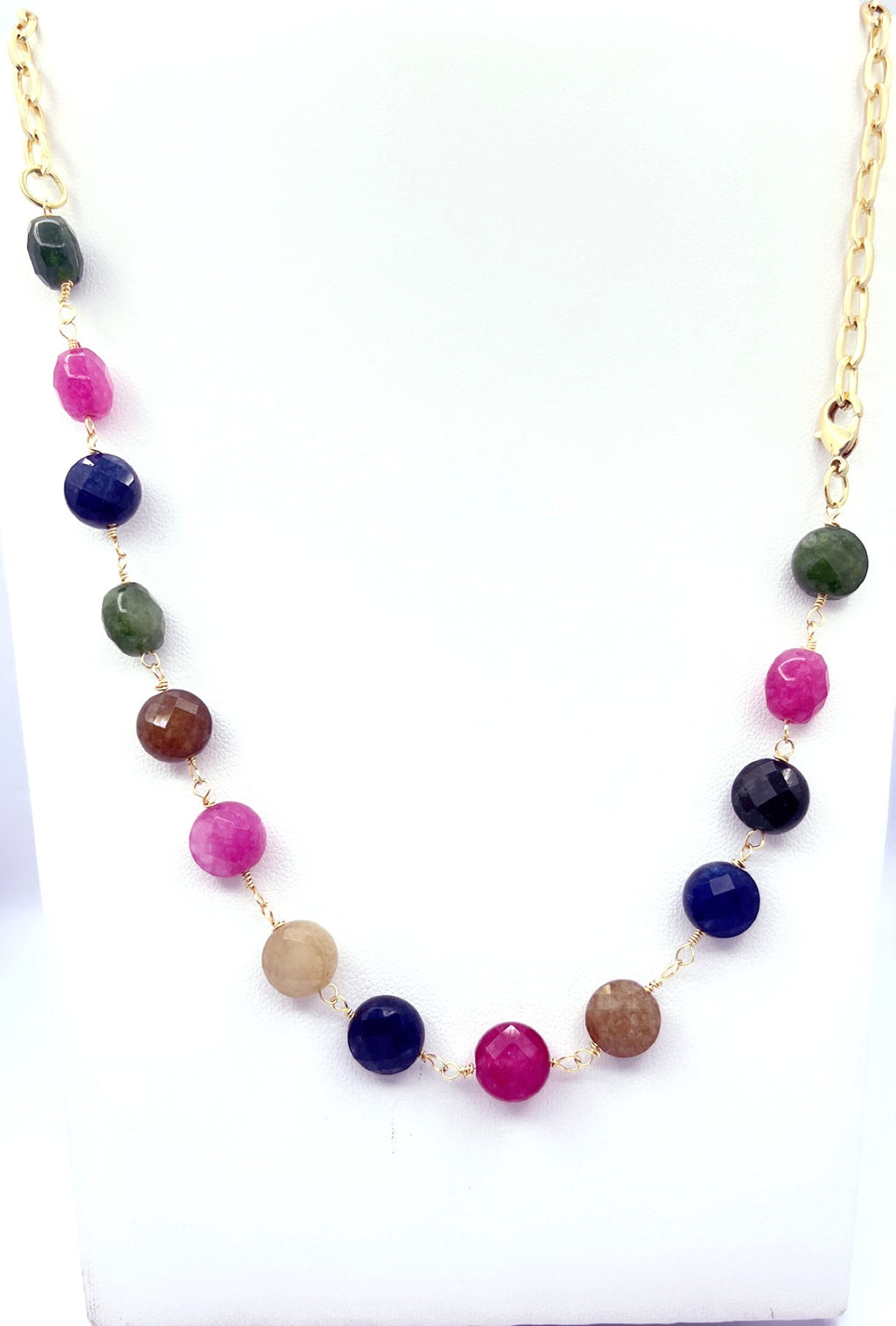 Collar piedras naturales multicolor baño oro amarillo