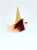 Colgante en cacho de buey y bronce