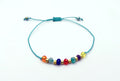 Pulsera de cristales de los siete chakras, macramé y baño de oro amarillo