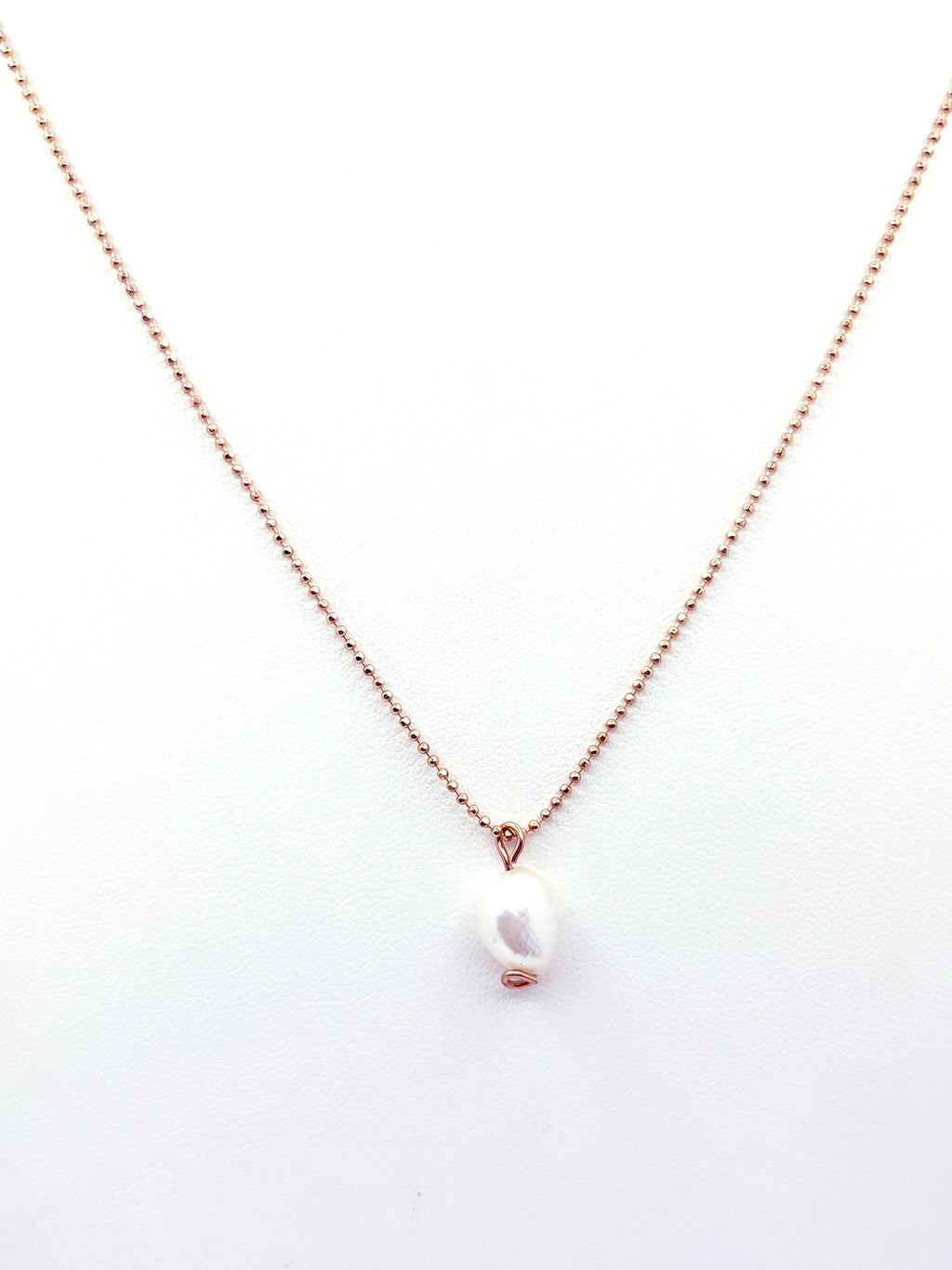 Collar con perla de rio baño oro rosado