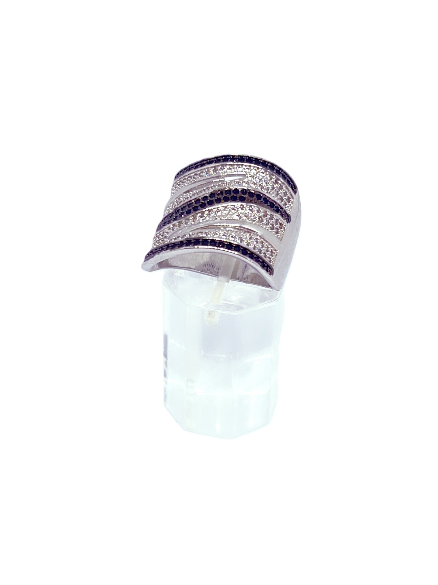 Anillo baño oro blanco y microcircones onix
