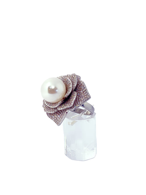 Anillo baño oro blanco flor microcircon y perla