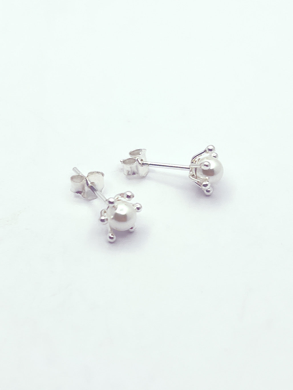 Aros pistilo perla blanca