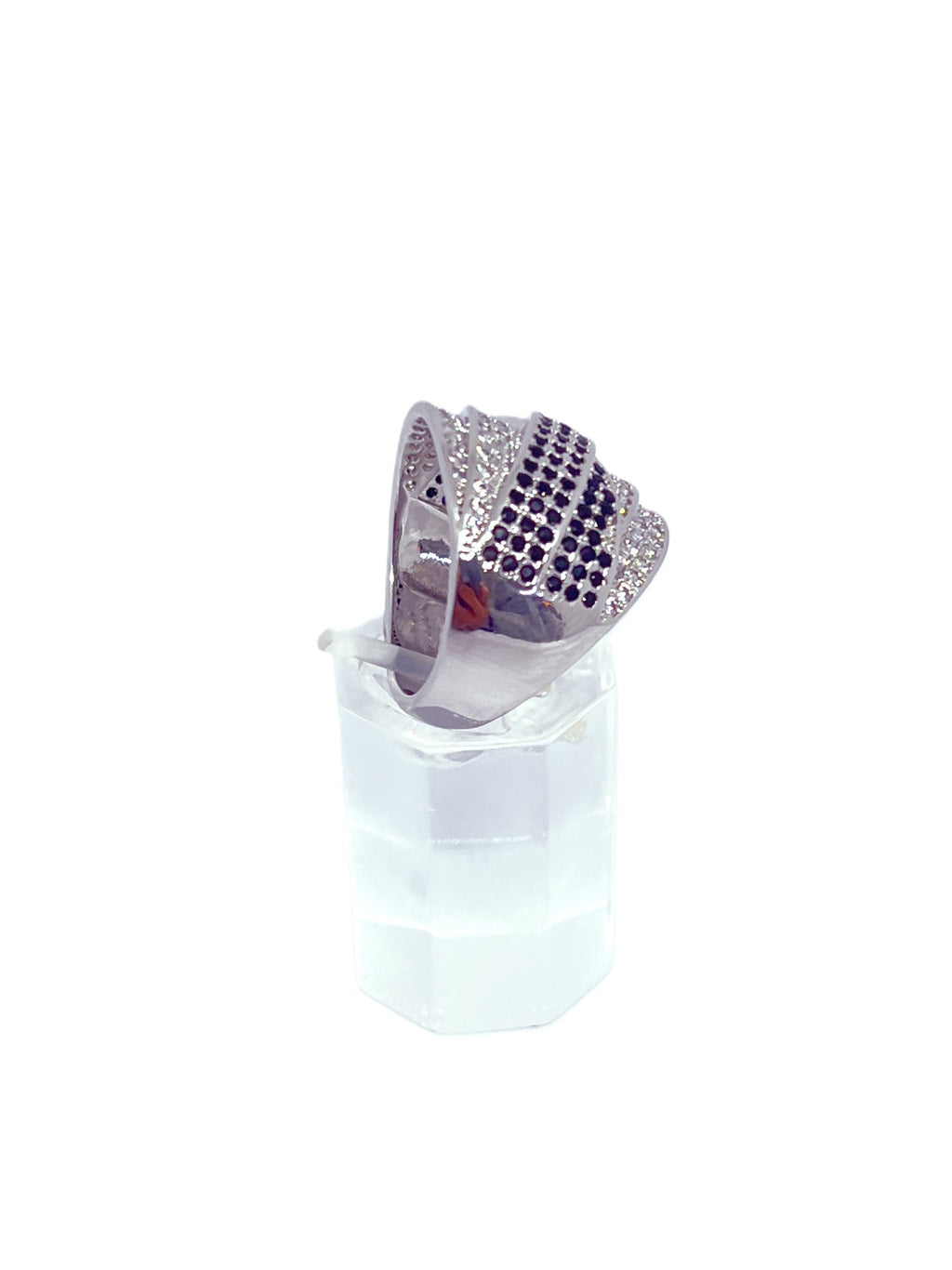 Anillo baño oro blanco y microcircones onix cruzado