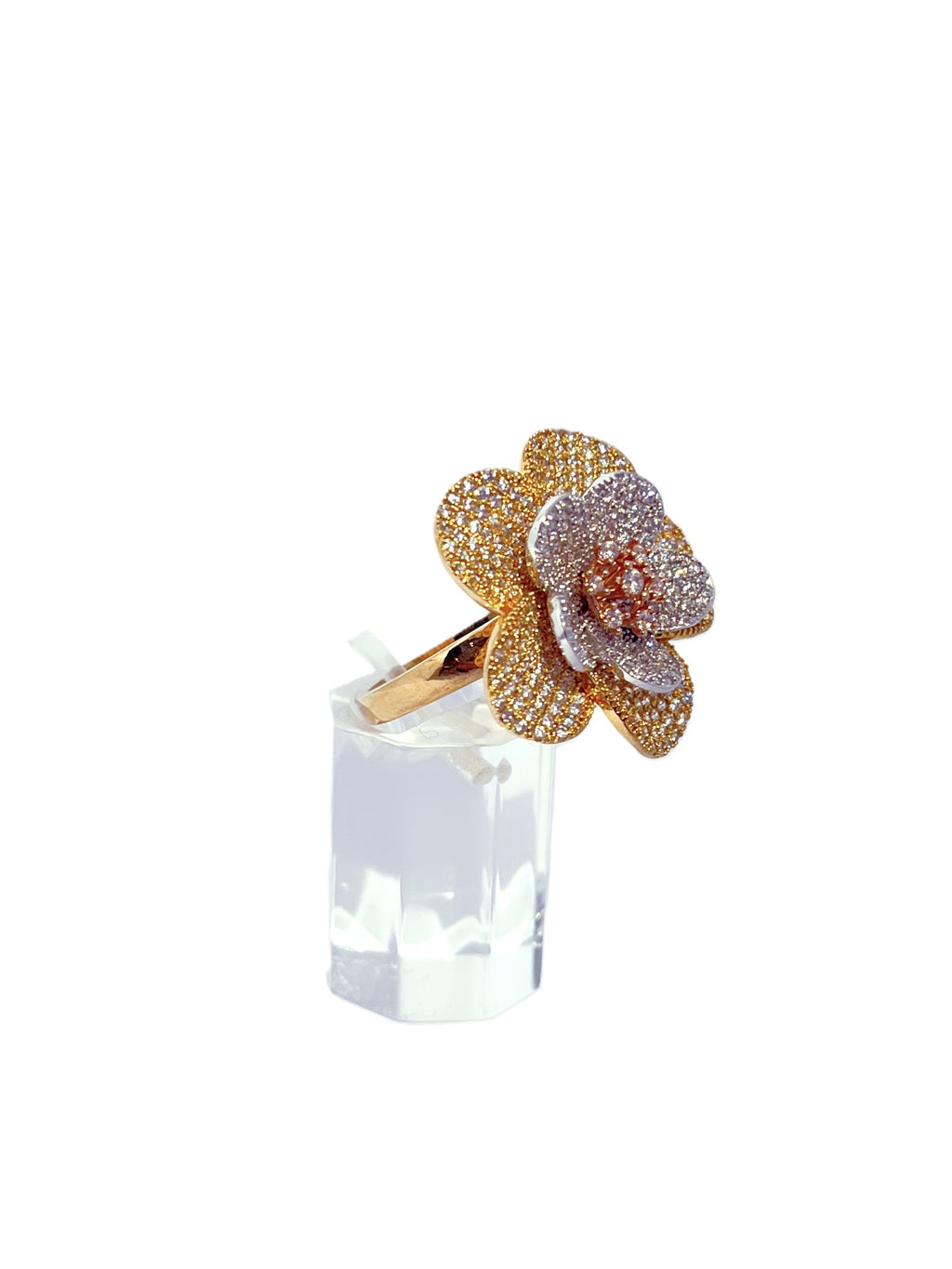Anillo flor baño oro blanco y amarillo microcircones