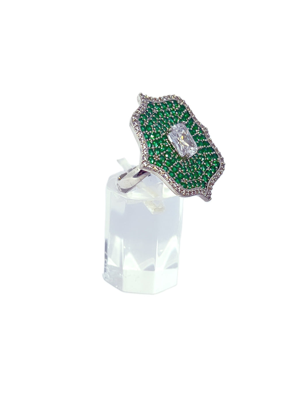 Anillo baño oro blanco microcircones esmerlada