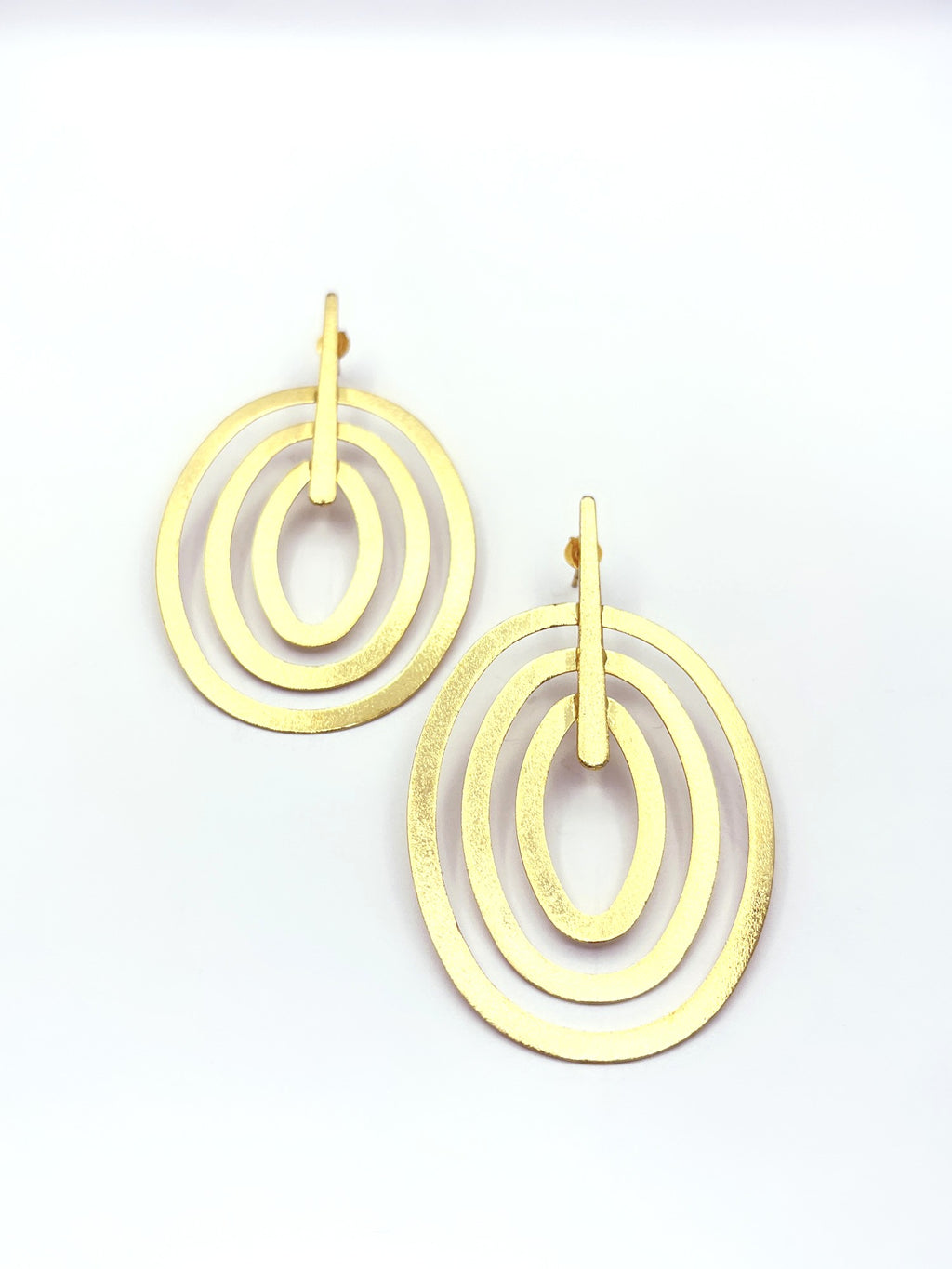 Aros ovalados con baño de oro amarillo, 50 x 30 mm